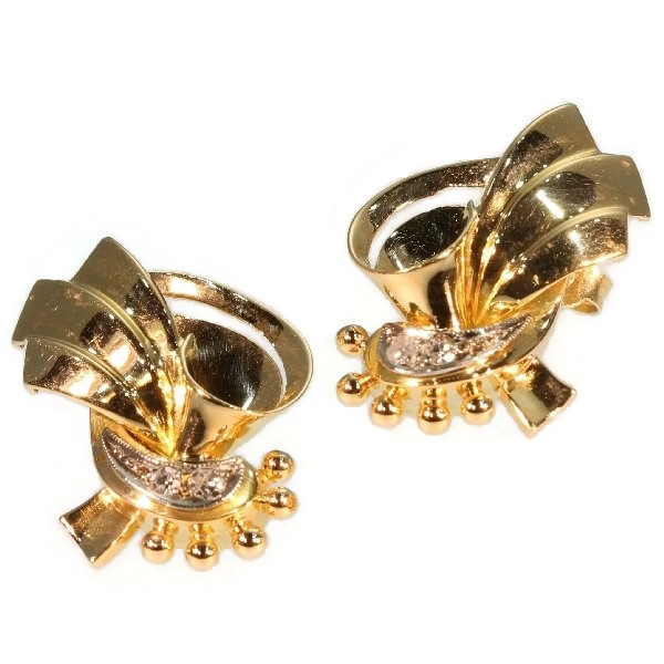 Vintage diamonds gold stud earrings from the Fifties